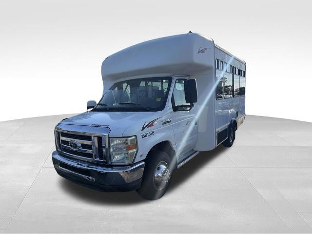 2008 Ford E-350SD Starcraft Bus