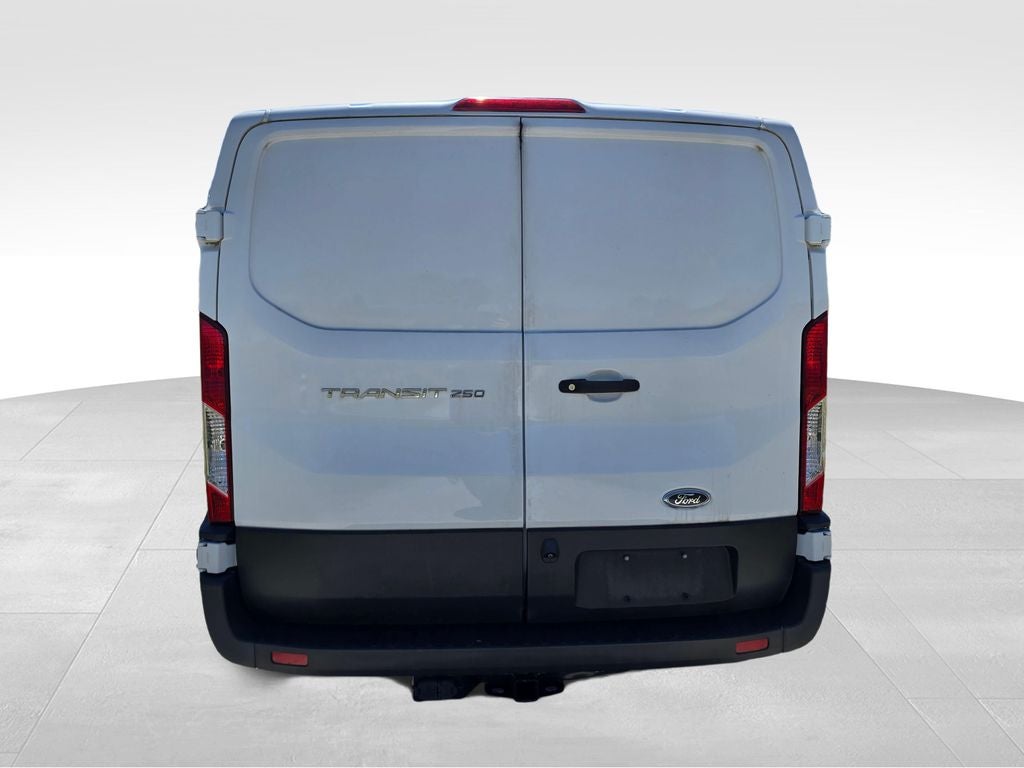 2022 Ford Transit-250 Base