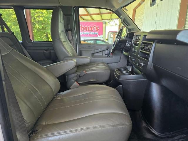 2022 Chevrolet Express 3500 LS Passenger