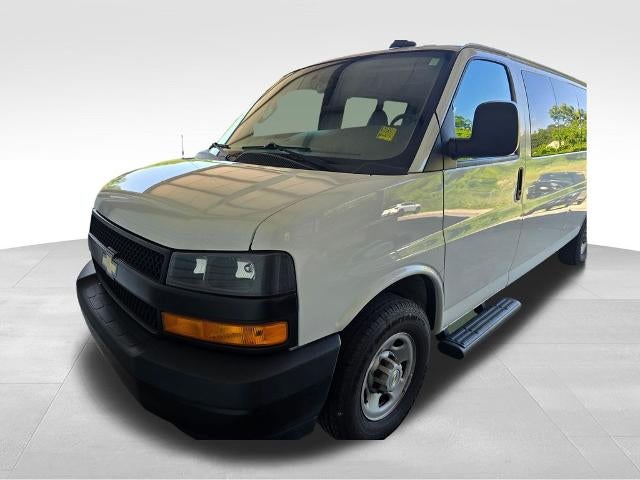 2022 Chevrolet Express 3500 LS Passenger