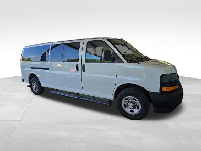 2022 Chevrolet Express 3500 LS Passenger