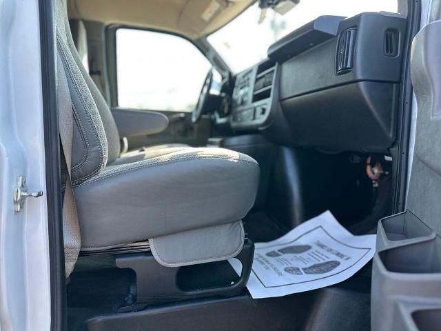 2024 Chevrolet Express 3500 LT 15 Passenger