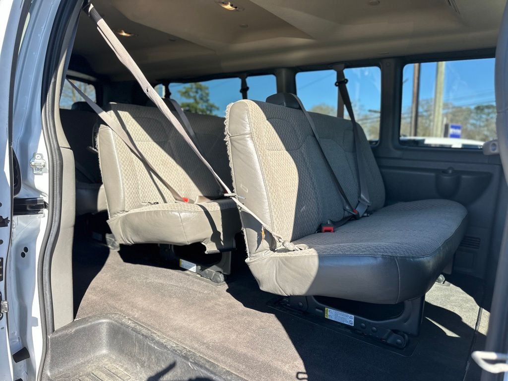 2024 Chevrolet Express 3500 LT Passenger