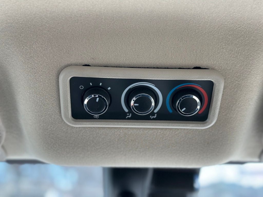 2024 Chevrolet Express 3500 LT Passenger