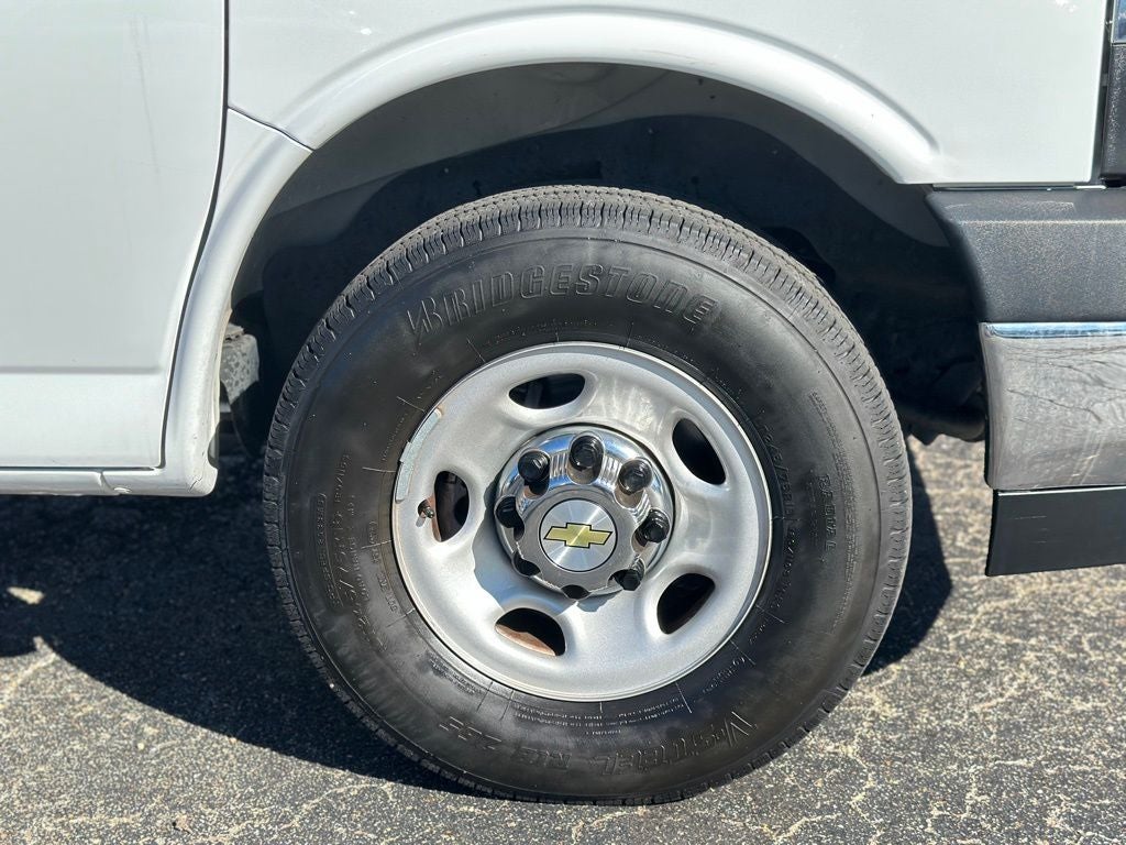 2024 Chevrolet Express 3500 LT Passenger