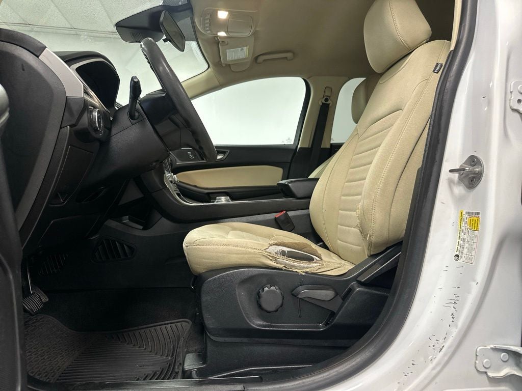 2021 Ford Edge SE