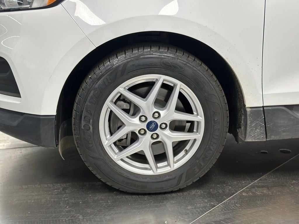 2021 Ford Edge SE