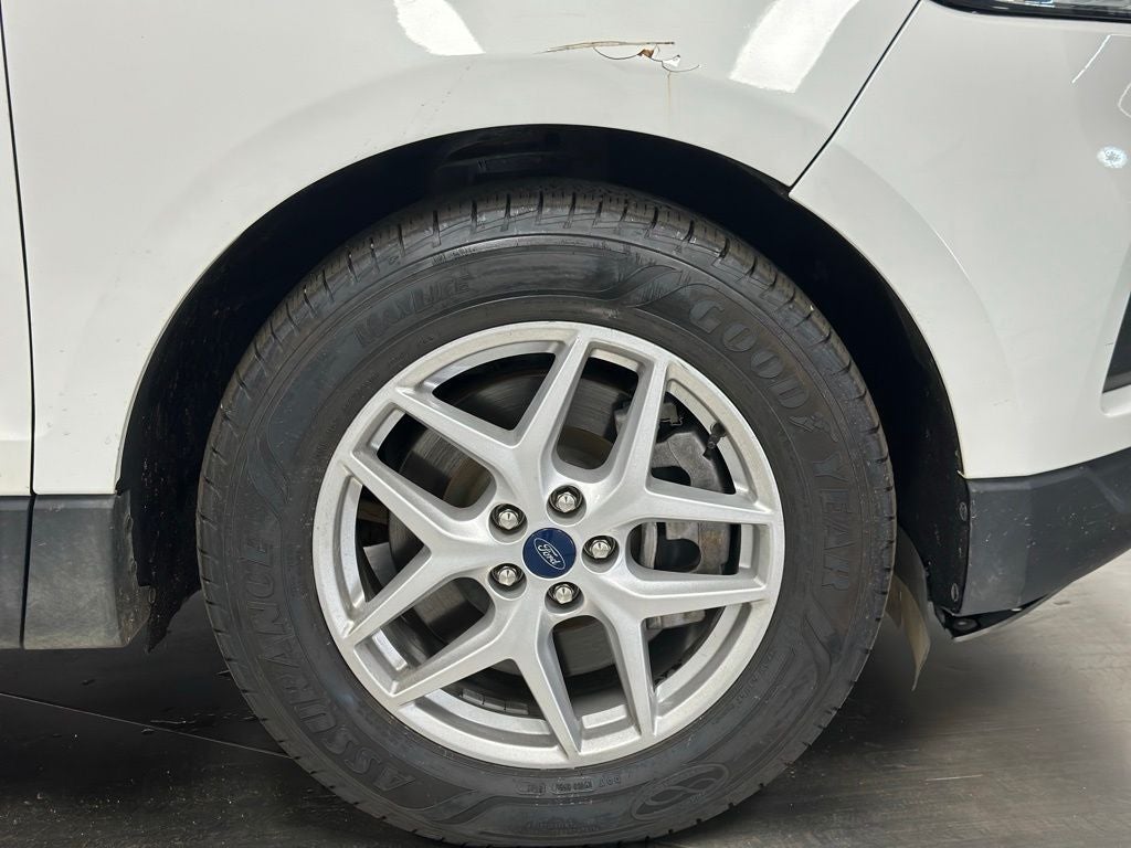 2021 Ford Edge SE