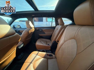 2022 Toyota Highlander Platinum