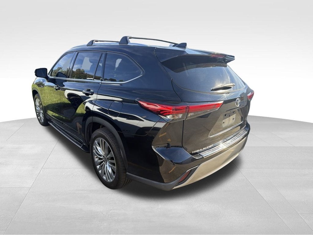 2022 Toyota Highlander Platinum