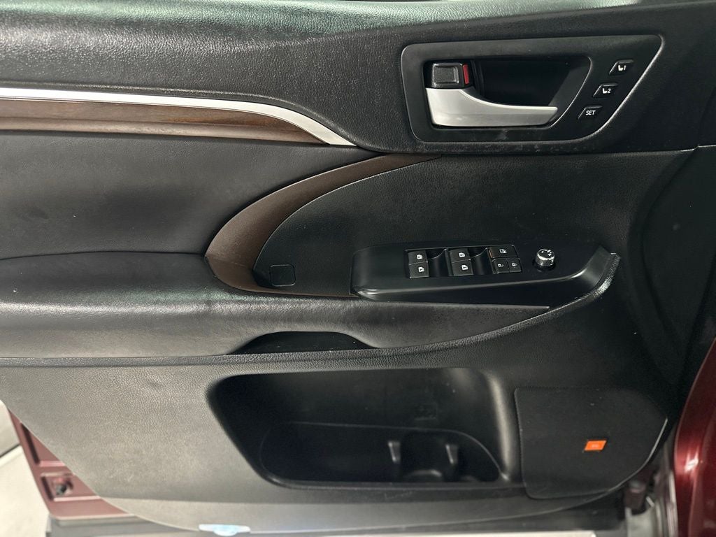 2016 Toyota Highlander Limited