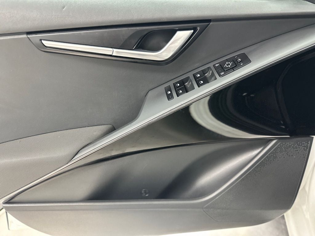 2023 Kia Niro EV Wind