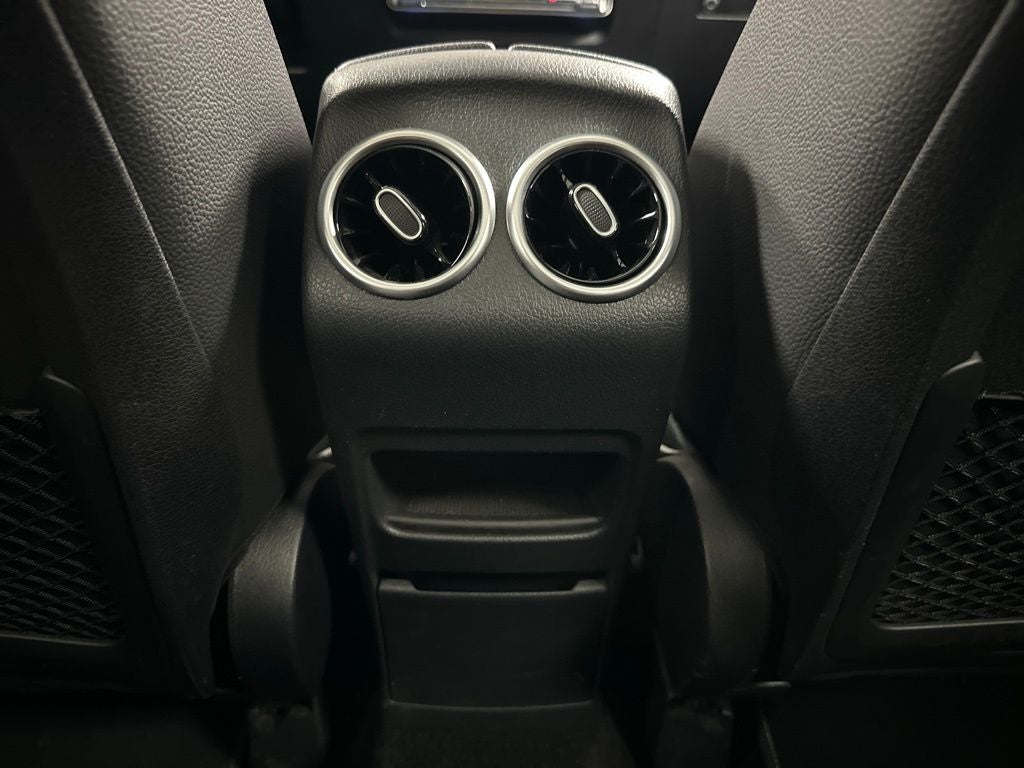 2025 Mercedes-Benz GLB GLB 250